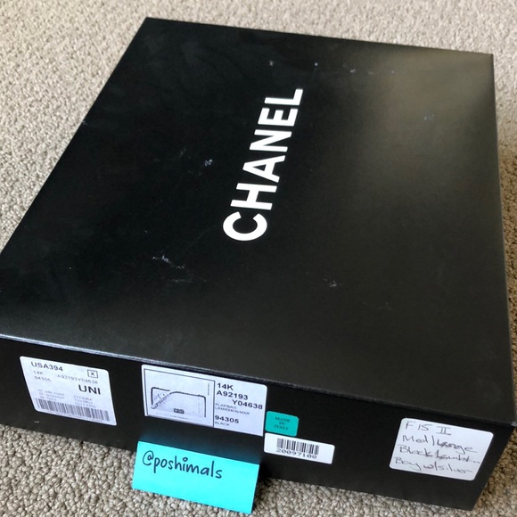 NWT [CHANEL] Black NEW MEDIUM Boy Bag in Lambskin - Picture 15 of 17